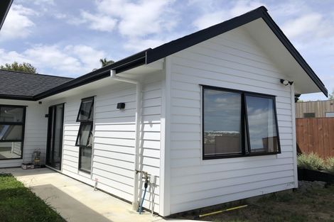 Photo of property in 26 Roxborough Place, East Tamaki Heights, Auckland, 2016