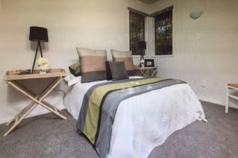 Photo of property in 76 Weatherly Road, Torbay, Auckland, 0630