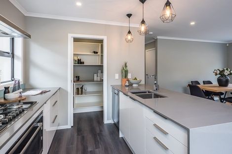 Photo of property in 37a Tiromoana Road, Raumati South, Paraparaumu, 5032