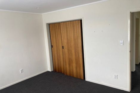 Photo of property in 23b Colchester Crescent, Newlands, Wellington, 6037