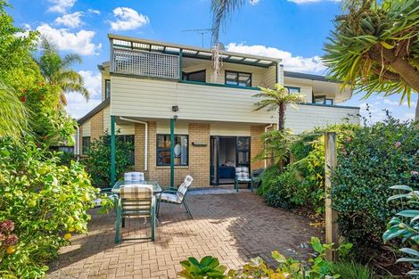 Photo of property in 68 Palmgreen Court, Stanmore Bay, Whangaparaoa, 0932
