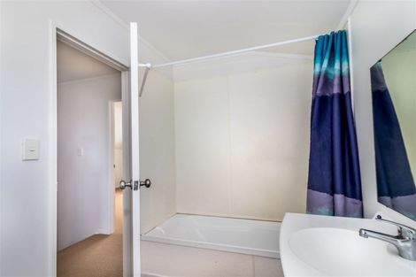 Photo of property in 71a Barrack Road, Mount Wellington, Auckland, 1060
