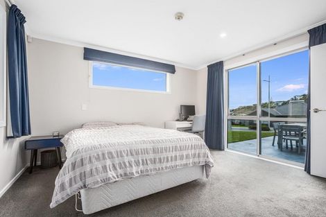 Photo of property in 13 Banks Boulevard, Whitby, Porirua, 5024