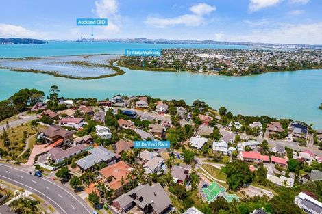 Photo of property in 17 Da Vinci Place, West Harbour, Auckland, 0618