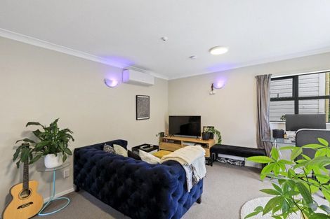 Photo of property in 24 Devon Street, Aro Valley, Wellington, 6021