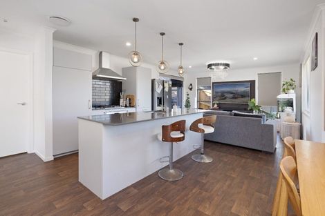Photo of property in 2 Hauruia Way, Pyes Pa, Tauranga, 3112