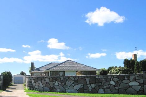 Photo of property in 16 Holden Place, Manukau, Auckland, 2025