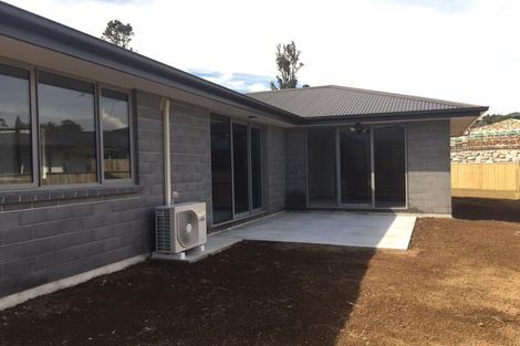 Photo of property in 6 Garrett Drive, Whalers Gate, New Plymouth, 4310