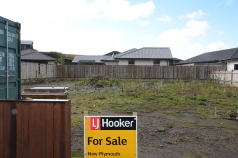 Photo of property in 39 Cyrus Street, Whalers Gate, New Plymouth, 4310