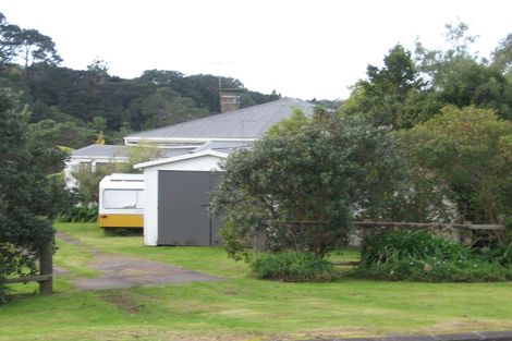 Photo of property in 1 Harbour View Road, Leigh, 0985