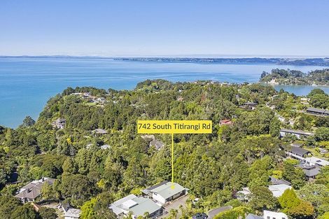 Photo of property in 742 South Titirangi Road, Titirangi, Auckland, 0604