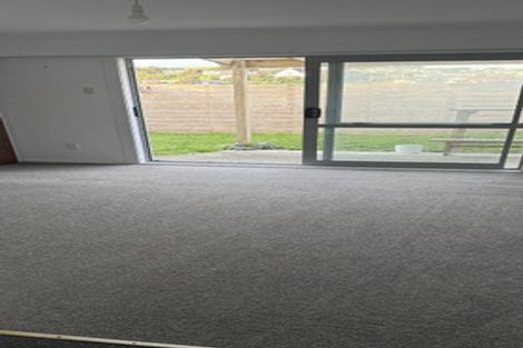 Photo of property in 27 Terrace Road, Titahi Bay, Porirua, 5022