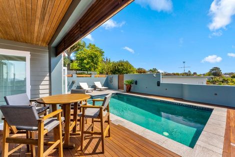 Photo of property in 7 Elizabeth Place, Mairangi Bay, Auckland, 0630