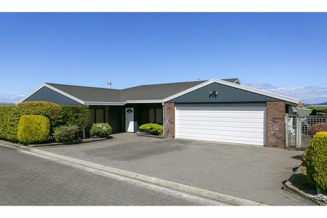 Photo of property in 2/77 Harvey Street, Waipahihi, Taupo, 3330