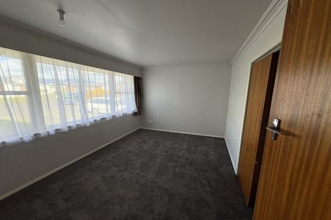 Photo of property in 44 Karaka Crescent, Levin, 5510