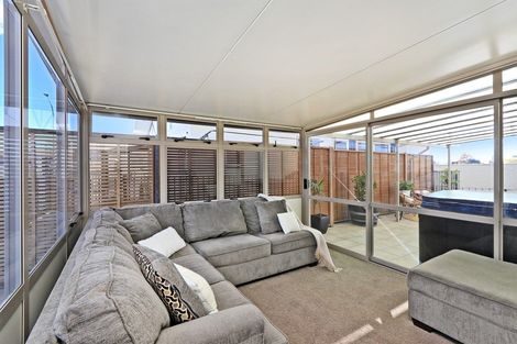 Photo of property in 4/8 Lee Road, Taradale, Napier, 4112