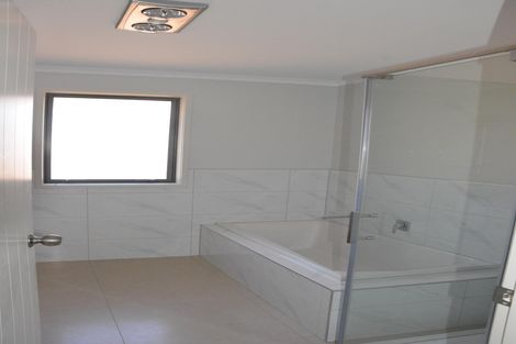 Photo of property in 6 Garrett Drive, Whalers Gate, New Plymouth, 4310