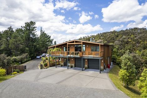 Photo of property in 11 Streets Way, Timberlea, Upper Hutt, 5018