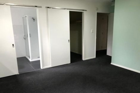 Photo of property in 30b Brunton Place, Glenfield, Auckland, 0629