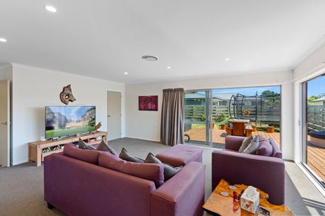 Photo of property in 12 Tamihana Street, Otaki, 5512