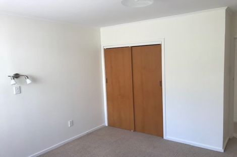 Photo of property in 17 Sunrise Boulevard, Tawa, Wellington, 5028