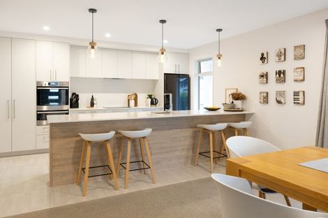 Photo of property in 5 Hanlow Place, Pyes Pa, Tauranga, 3112