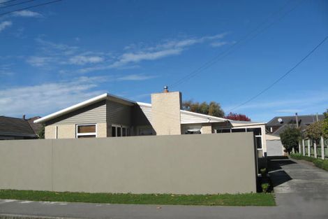 Photo of property in 7 Verran Place, Fendalton, Christchurch, 8052