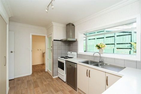 Photo of property in 2 Lachlan Drive, Dinsdale, Hamilton, 3204