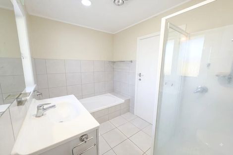 Photo of property in 1/26 Richards Avenue, Forrest Hill, Auckland, 0620