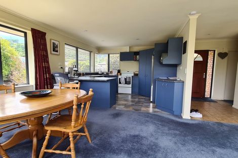 Photo of property in 8 Ngawhatu Road, Stoke, Nelson, 7011