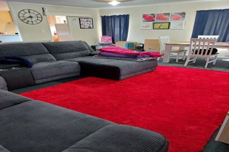 Photo of property in 42 Sandgate Avenue, Botany Downs, Auckland, 2010