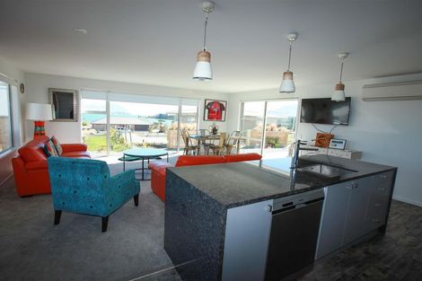 Photo of property in 5 Rankin Rise, Lake Tekapo, 7999