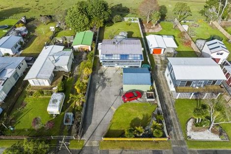 Photo of property in 20 Bertram Road, Kawakawa Bay, 2585