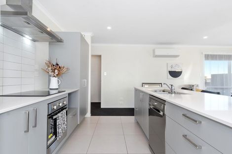 Photo of property in 36 Kuru Place, Papamoa, 3118