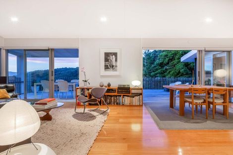 Photo of property in 4 Francis Bell Grove, Lowry Bay, Lower Hutt, 5013