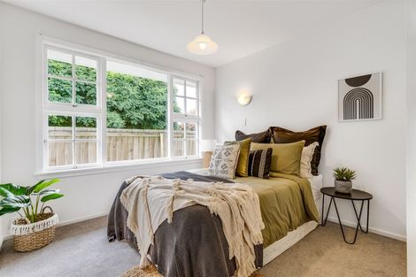 Photo of property in 137 Memorial Avenue, Burnside, Christchurch, 8053