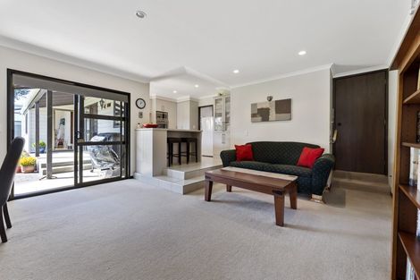 Photo of property in 20 Fairfax Terrace, Frankleigh Park, New Plymouth, 4310