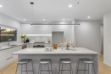 Photo of property in 35b Corunna Road, Milford, Auckland, 0620