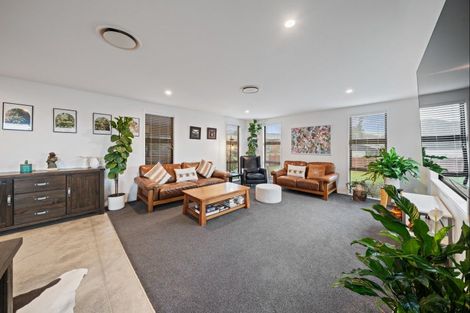 Photo of property in 51 Cyrus Street, Whalers Gate, New Plymouth, 4310