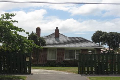 Photo of property in 74 Isleworth Road, Bishopdale, Christchurch, 8053