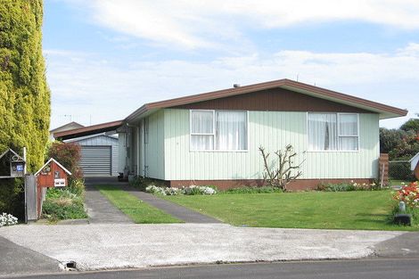 Photo of property in 7 Essex Place, Springvale, Whanganui, 4501