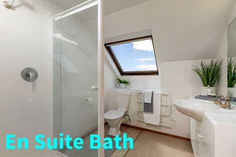 Photo of property in 1/30 Ronald Macken Place, Windsor Park, Auckland, 0632