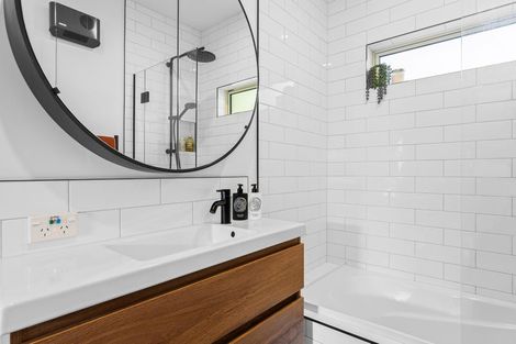 Photo of property in 136 Neville Street, Spreydon, Christchurch, 8024