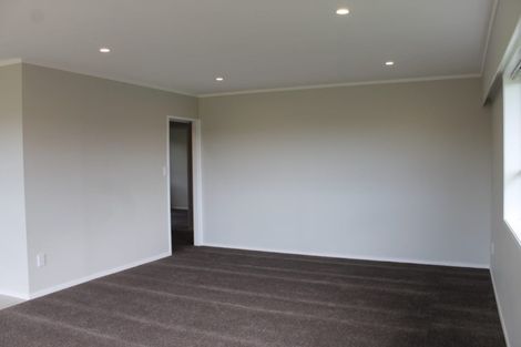 Photo of property in 2/33 Tyrian Close, Half Moon Bay, Auckland, 2012