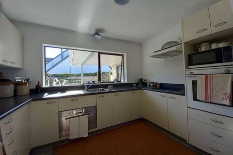 Photo of property in 7 Graham Grove, Waikanae, 5036