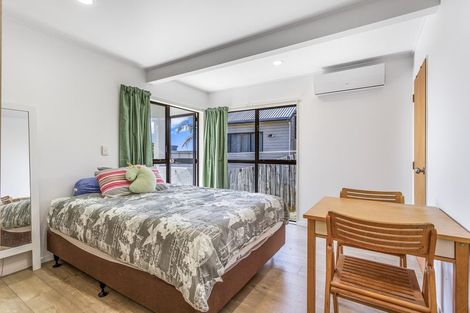 Photo of property in 1/13 Mizpah Road, Waiake, Auckland, 0630