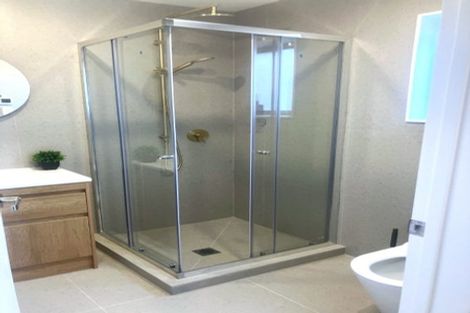 Photo of property in 49 Chamberlain Road, Massey, Auckland, 0614