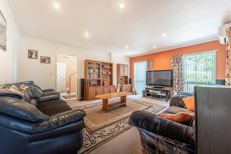 Photo of property in 3/16 Zealandia Road, Manly, Whangaparaoa, 0930