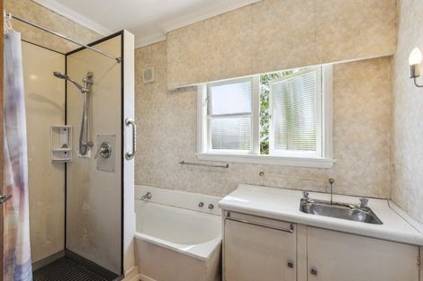 Photo of property in 34 Stanley Street, Levin, 5510