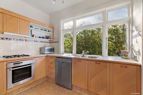 Photo of property in 20 Barton Terrace, Thorndon, Wellington, 6011